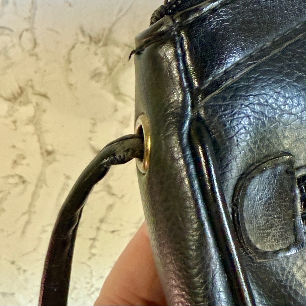 Vintage Liz Claiborne Black Crossbody Bag - Picture 7 of 9
